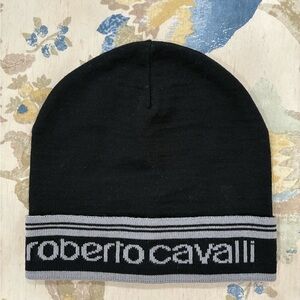 Roberto Cavalli hat